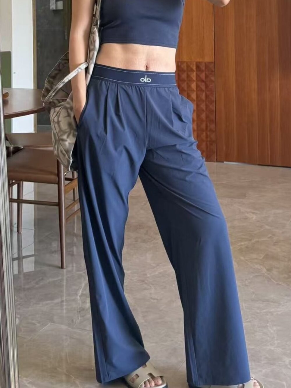 ✨NWT Alo Yoga Suit Up Trouser Navy Blue Regular Version 30 inches in length - Picture 2 of 10